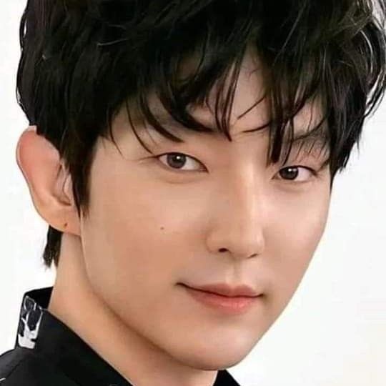 Recent activity shot of Lee Joongi