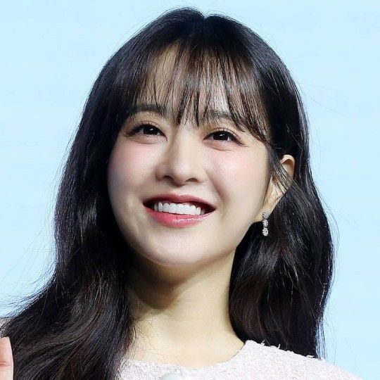 Behind-the-scenes cut of Park Boyoung