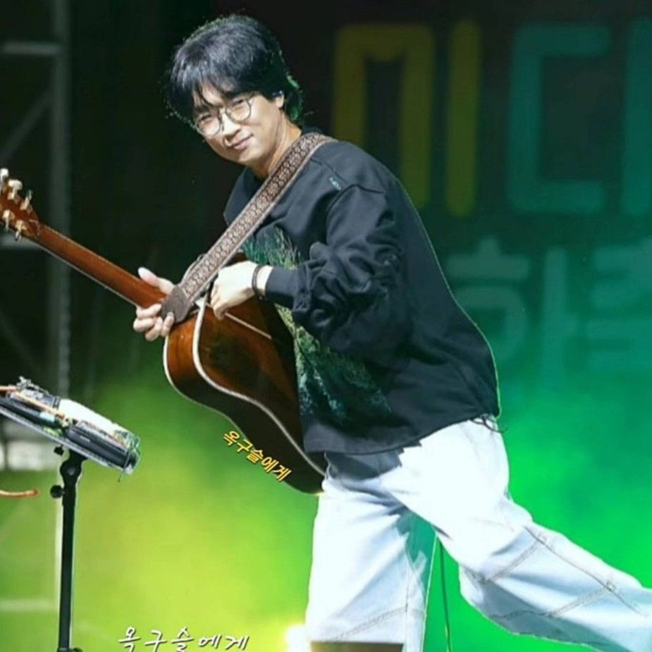 Recent activity shot of Bak Changgeun