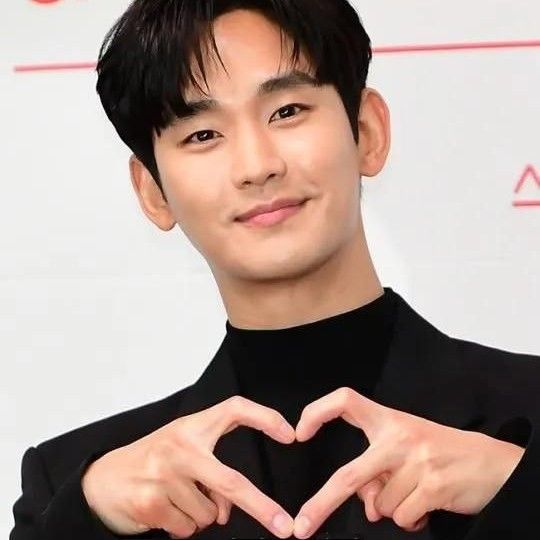 Recent activity shot of Kim Soohyun