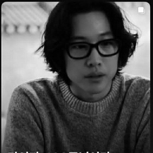 Behind-the-scenes cut of Lee Jongwon