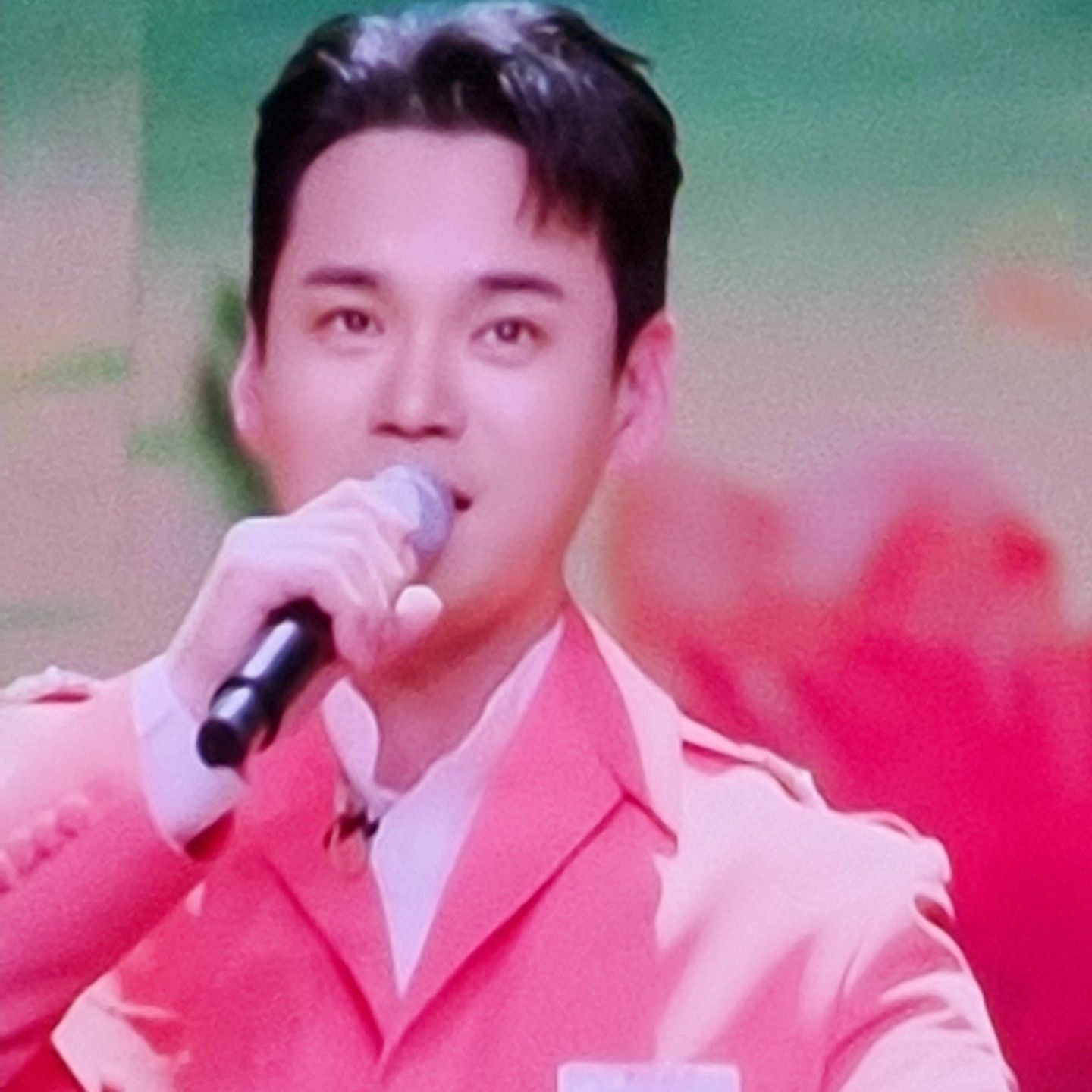 A moment captured by a fan of Lee Jung