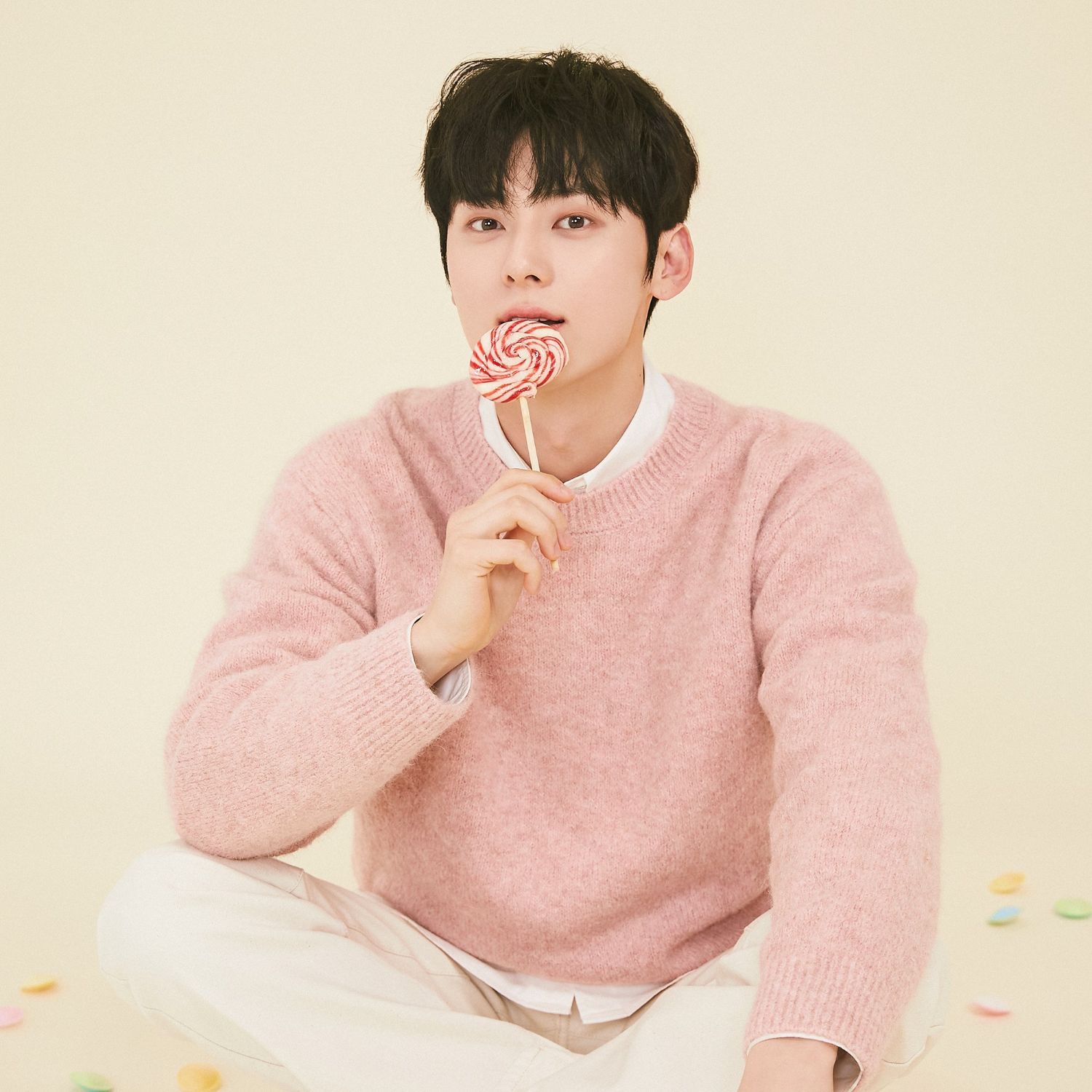 A moment captured by a fan of Hwang Minhyun