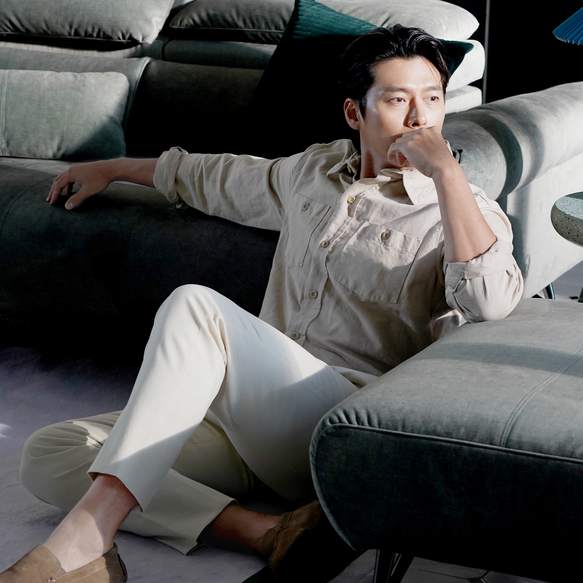 Behind-the-scenes cut of Hyun Bin
