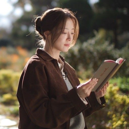 A moment captured by a fan of Lee Seyoung