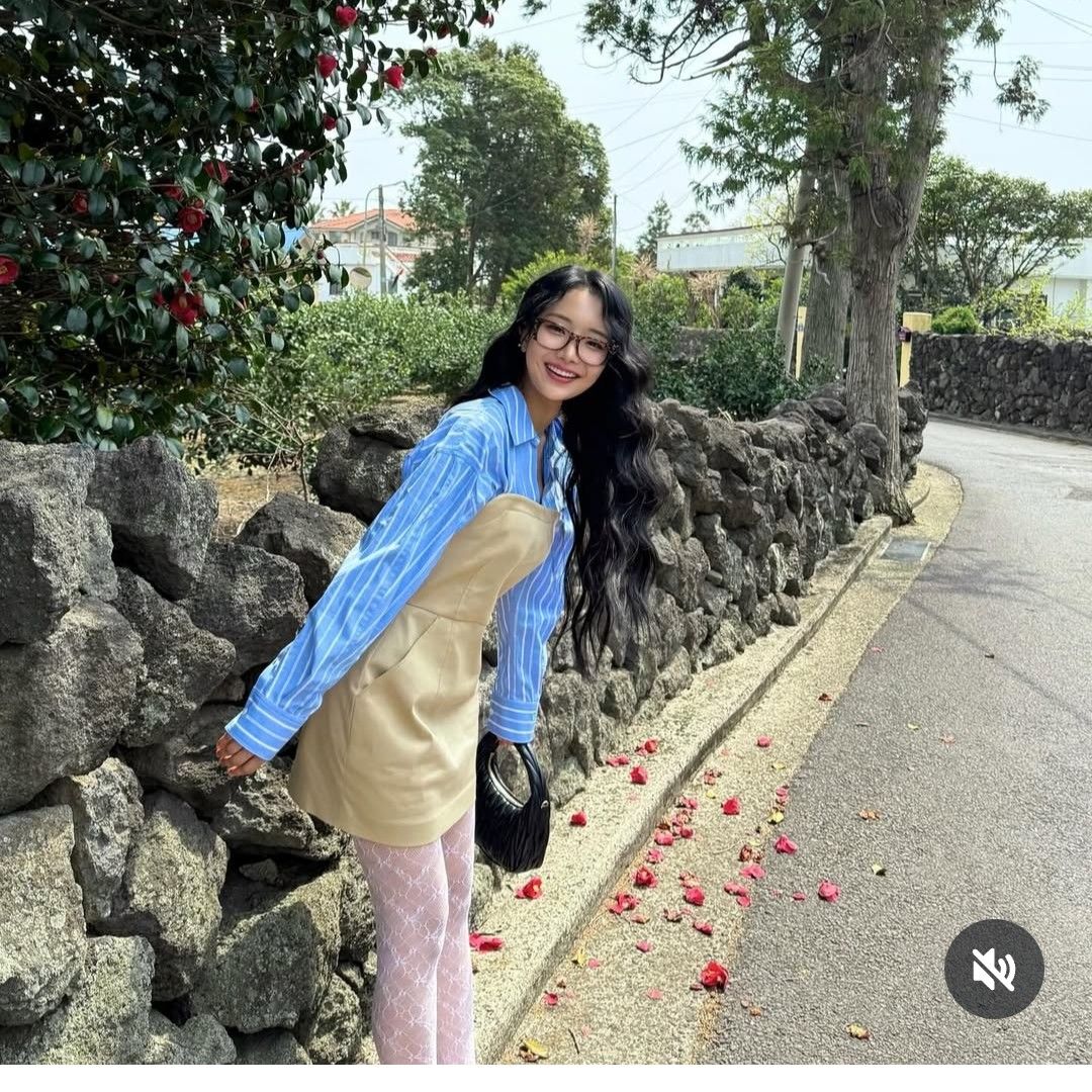 A moment captured by a fan of Kim Soyeon (2004)