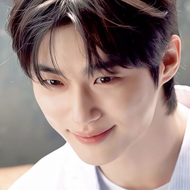 변우석 최근 활동샷