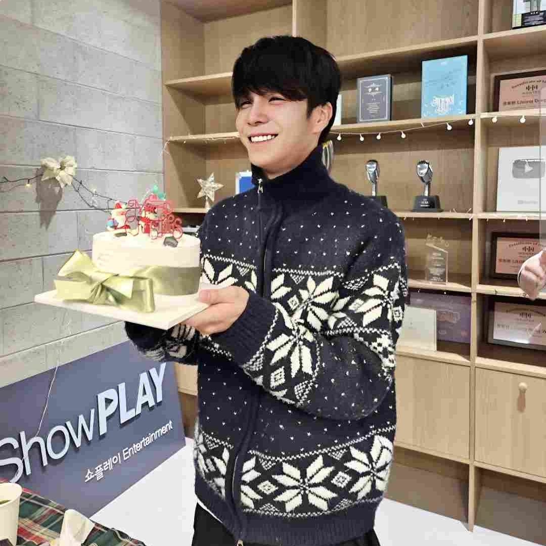 Momen yang diabadikan oleh penggemar Jeong Dongwon