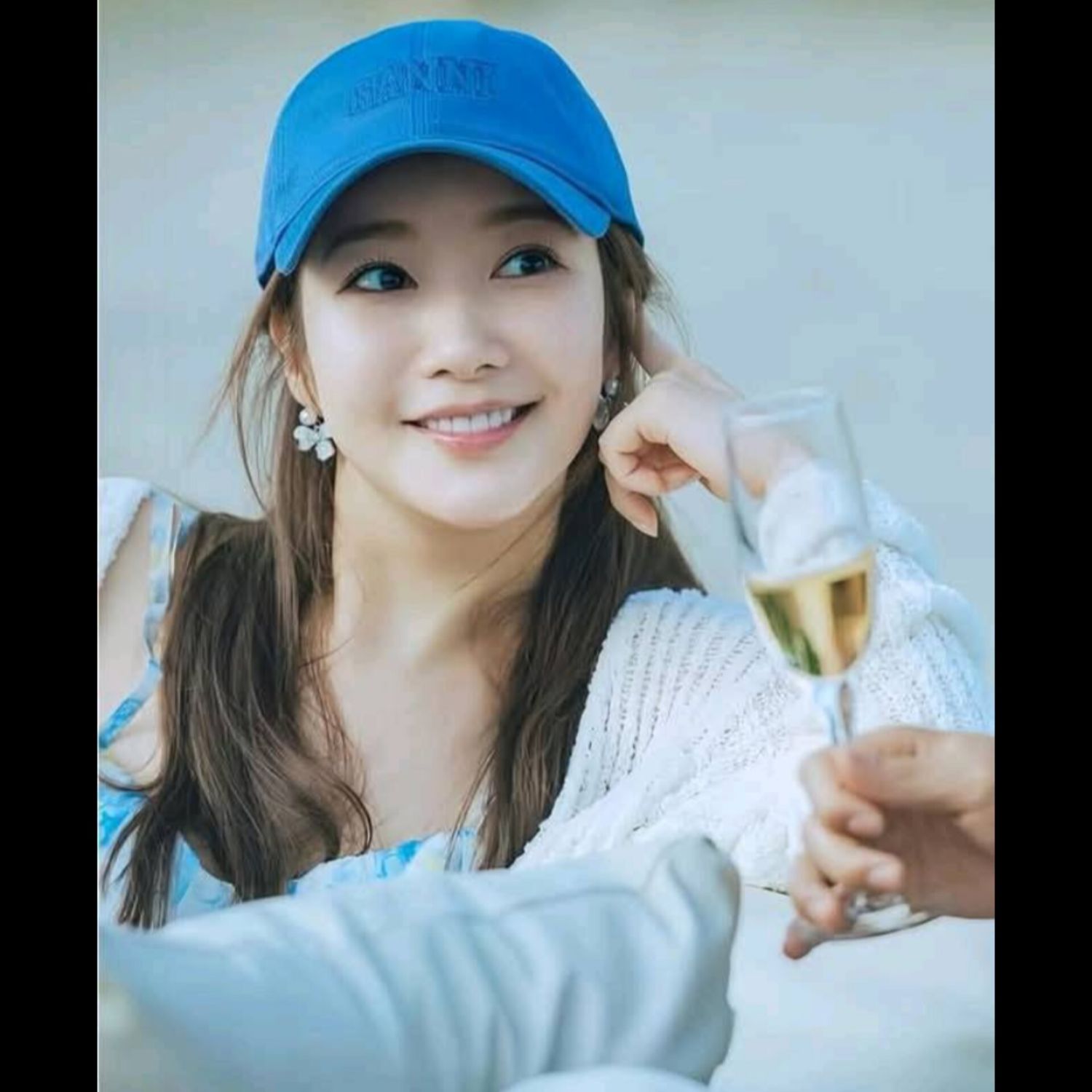 A moment captured by a fan of Park Minyoung