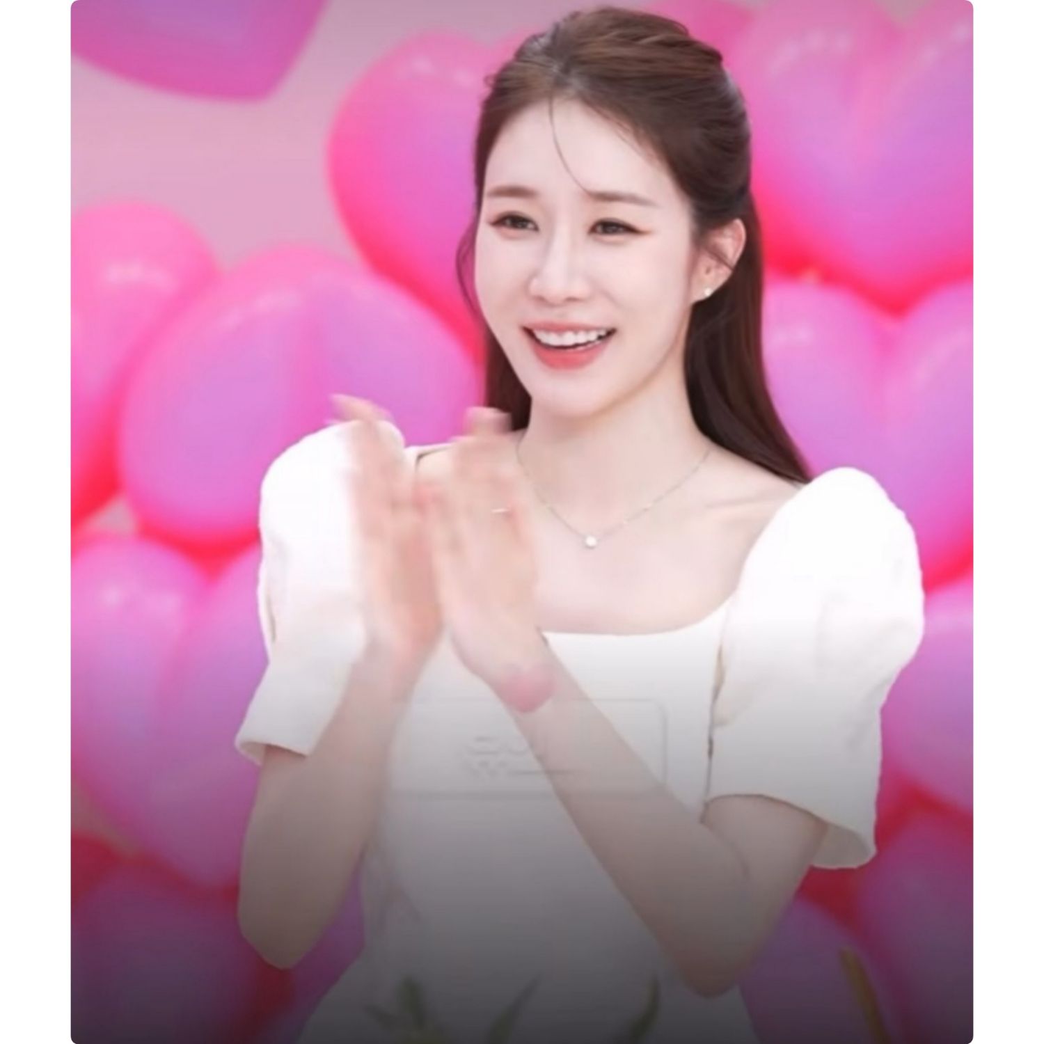Recent activity shot of Yoo Inna