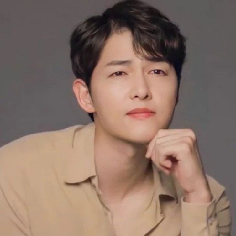 송중기의 최신 사진