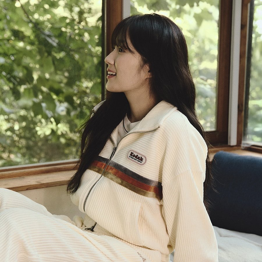 A moment captured by a fan of Kim Hyeyoon