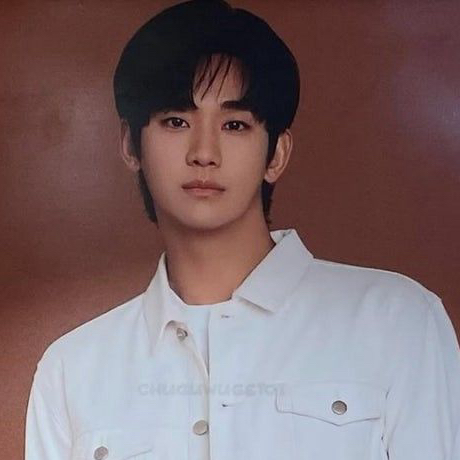 キム・スヒョンのビハインドカット