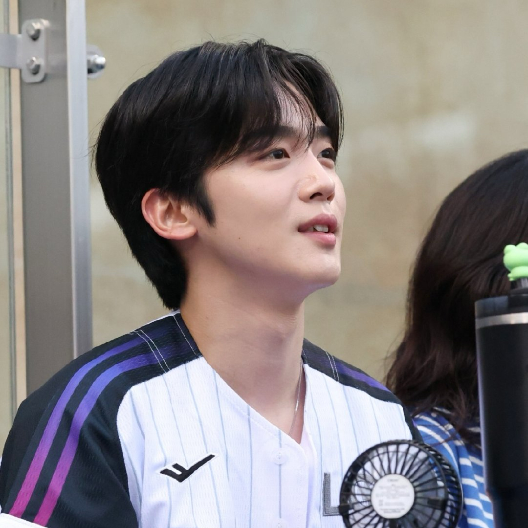Behind-the-scenes cut of Kim Yohan