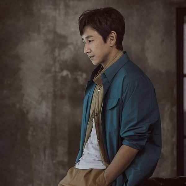 Recent activity shot of Lee Sunkyun