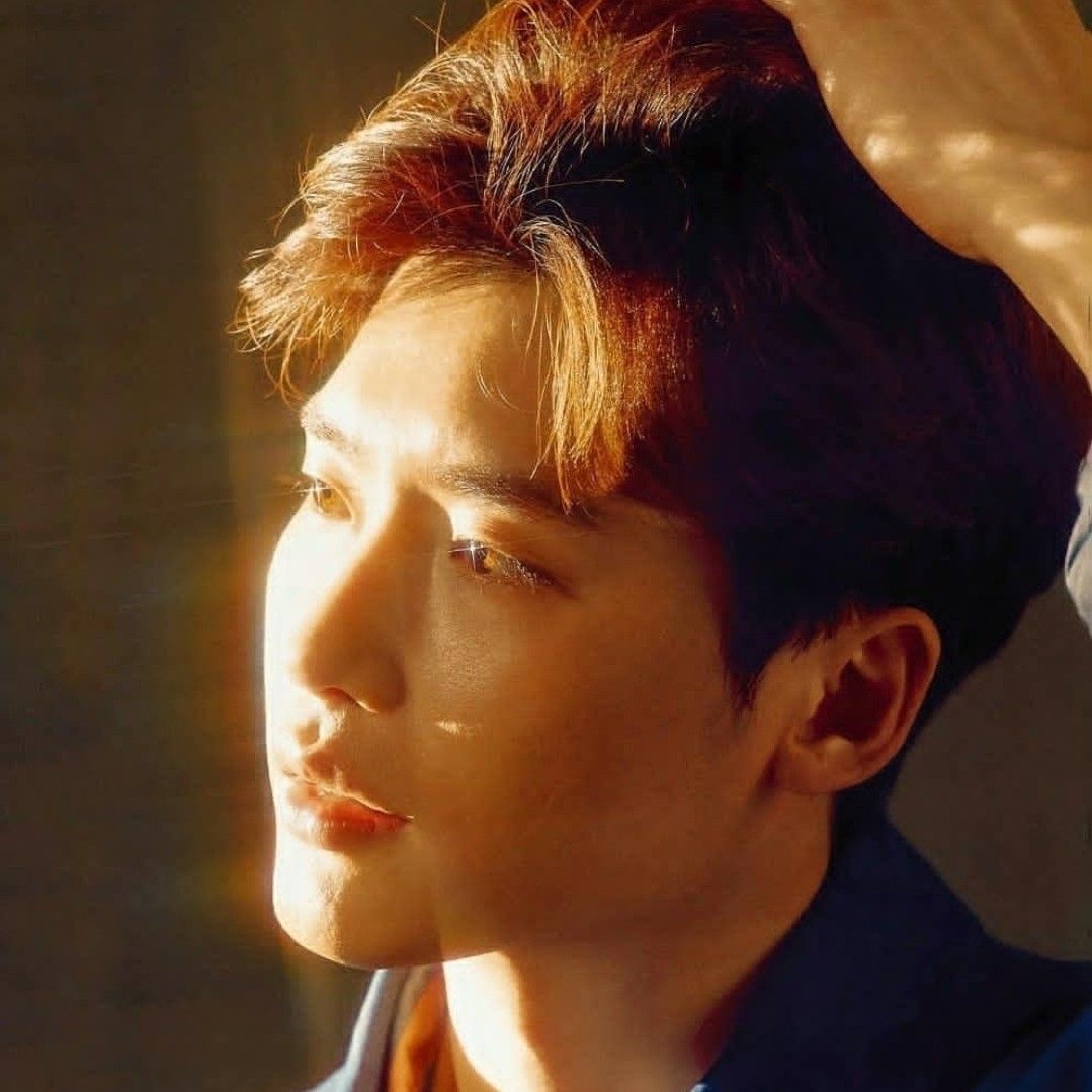 Recent activity shot of Lee Jongsuk