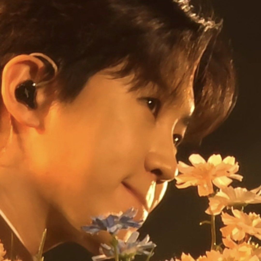 A moment captured by a fan of Lim Youngwoong