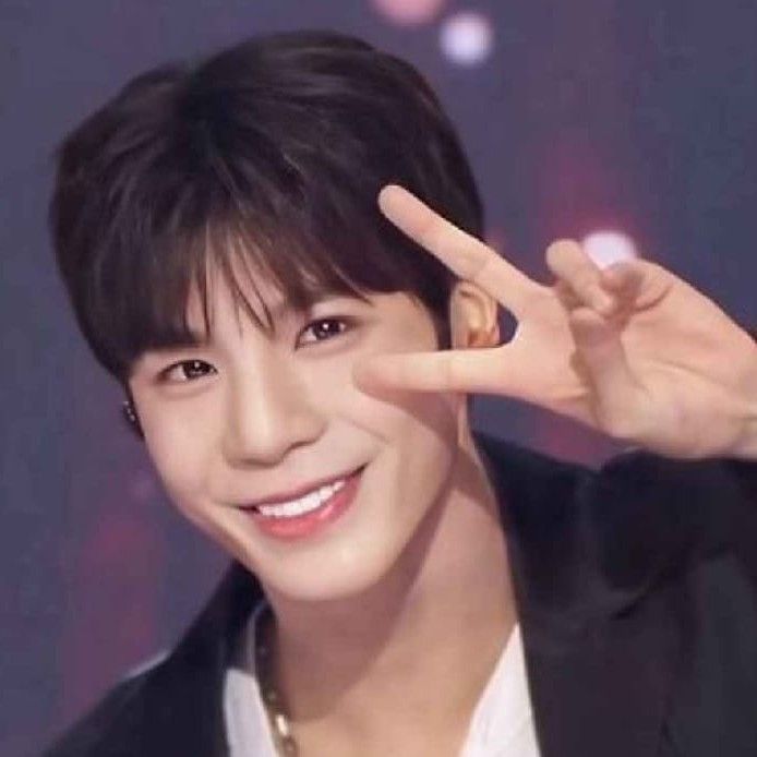 Momen yang diabadikan oleh penggemar Jeong Dongwon