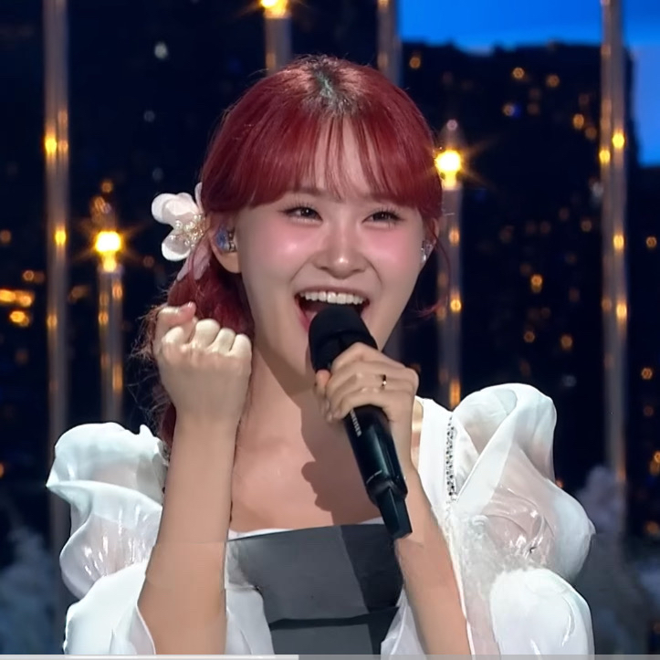 김다현의 비하인드 컷