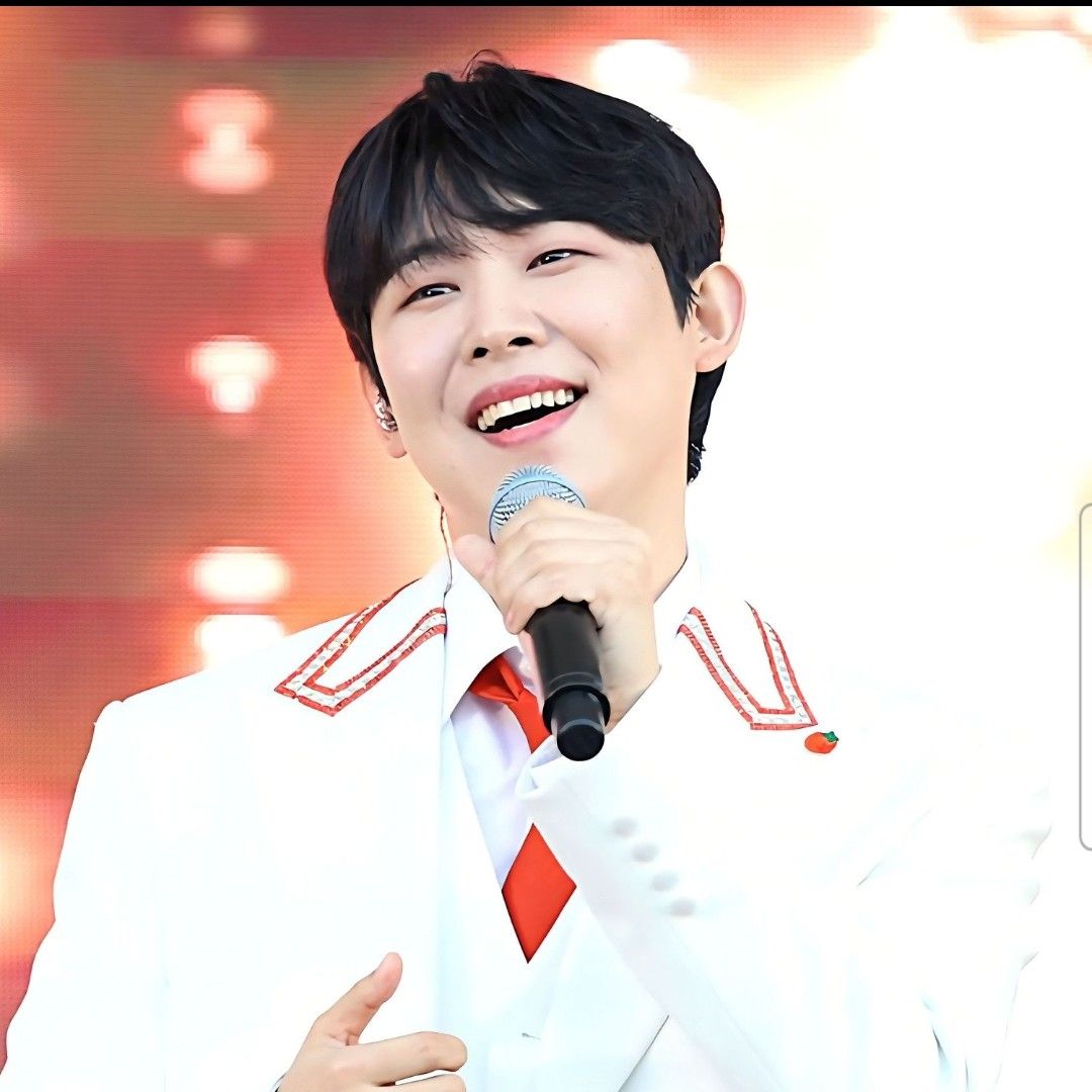 진욱 최근 활동샷