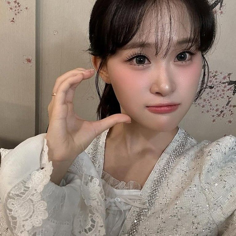 Foto kegiatan terbaru dari Kim Dahyun