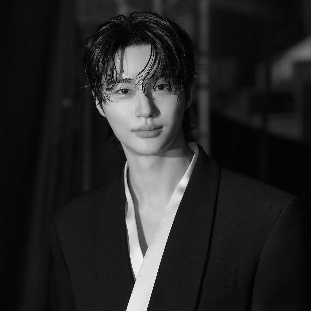 Latest photo of Byeon Wooseok