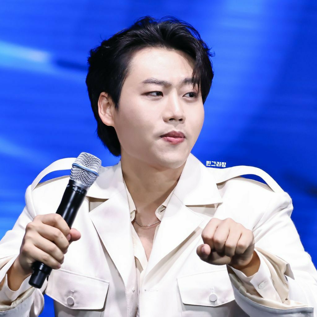 Min Soohyun的最新照片