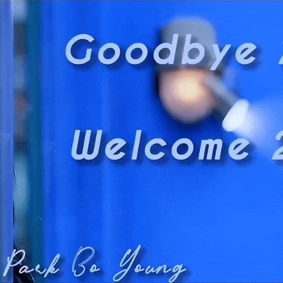 A moment captured by a fan of Park Boyoung