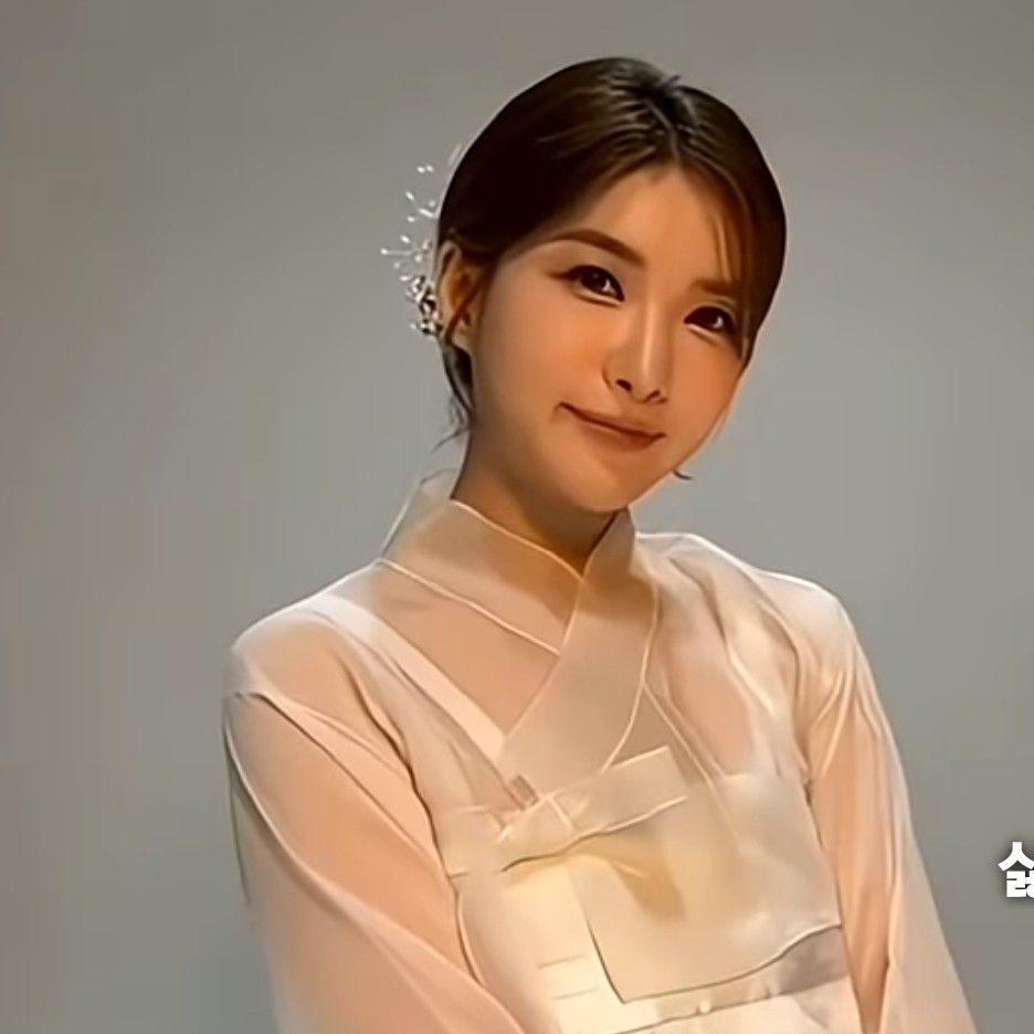 Latest photo of Ryu Wonjung