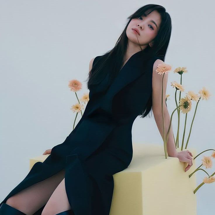 Recent activity shot of Song Hyekyo