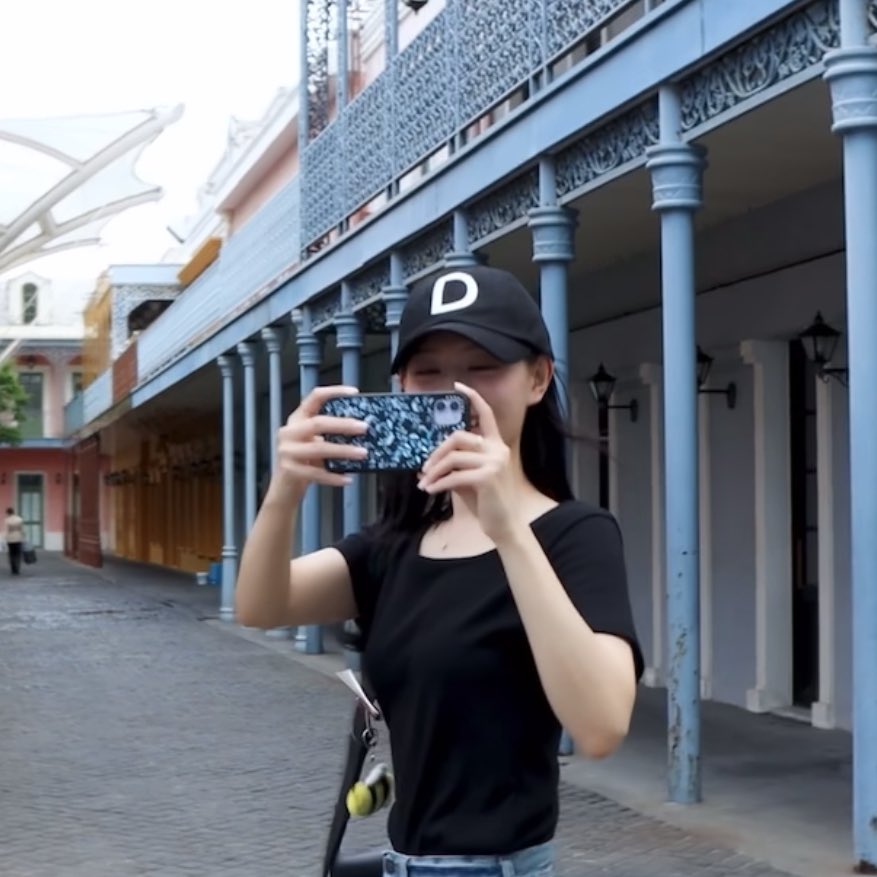 Cuplikan di balik layar dari Kim Jiwon