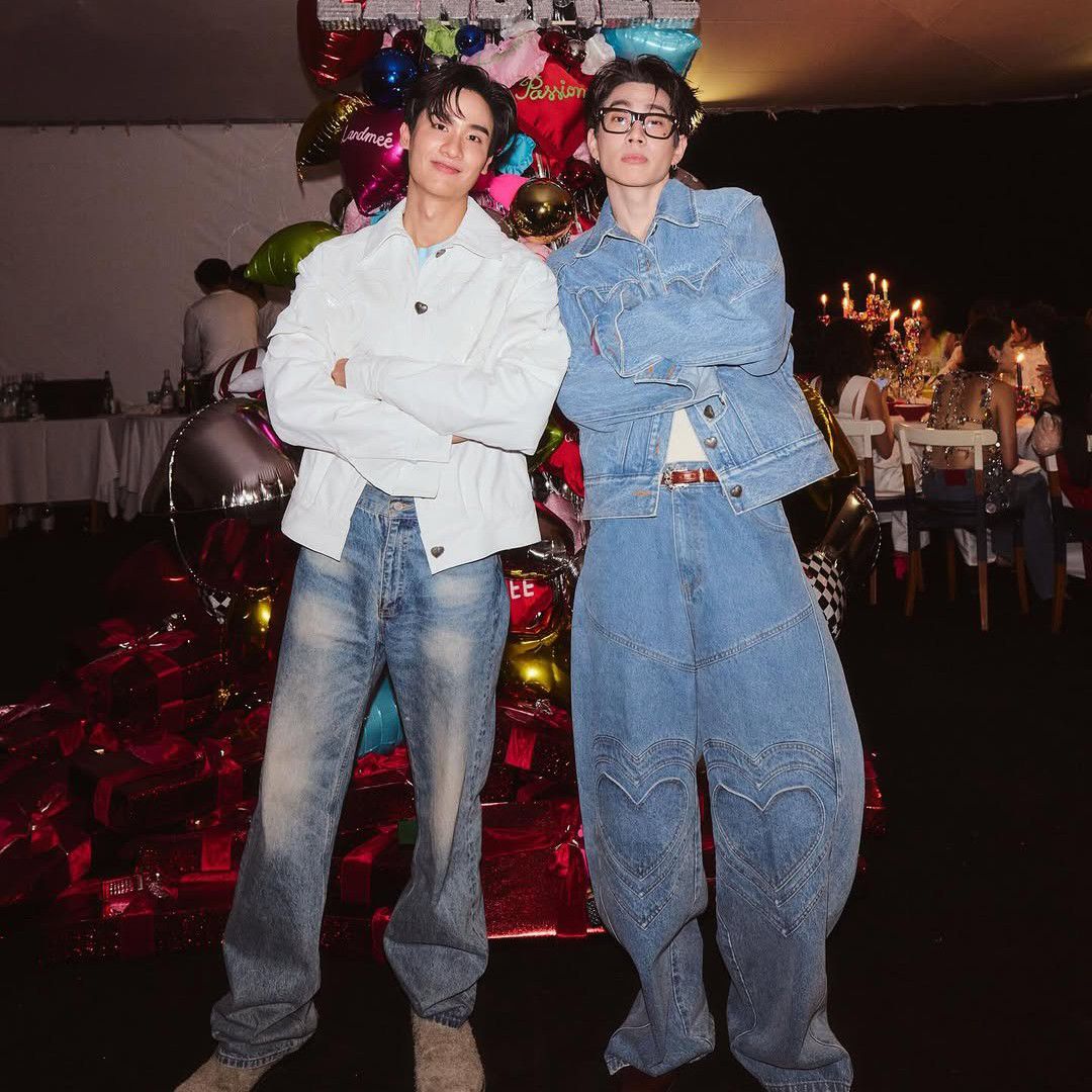 A moment captured by a fan of Tay Tawan Vihokratana