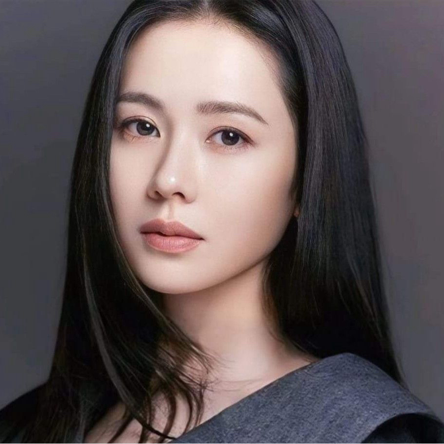 Behind-the-scenes cut of Son Yejin