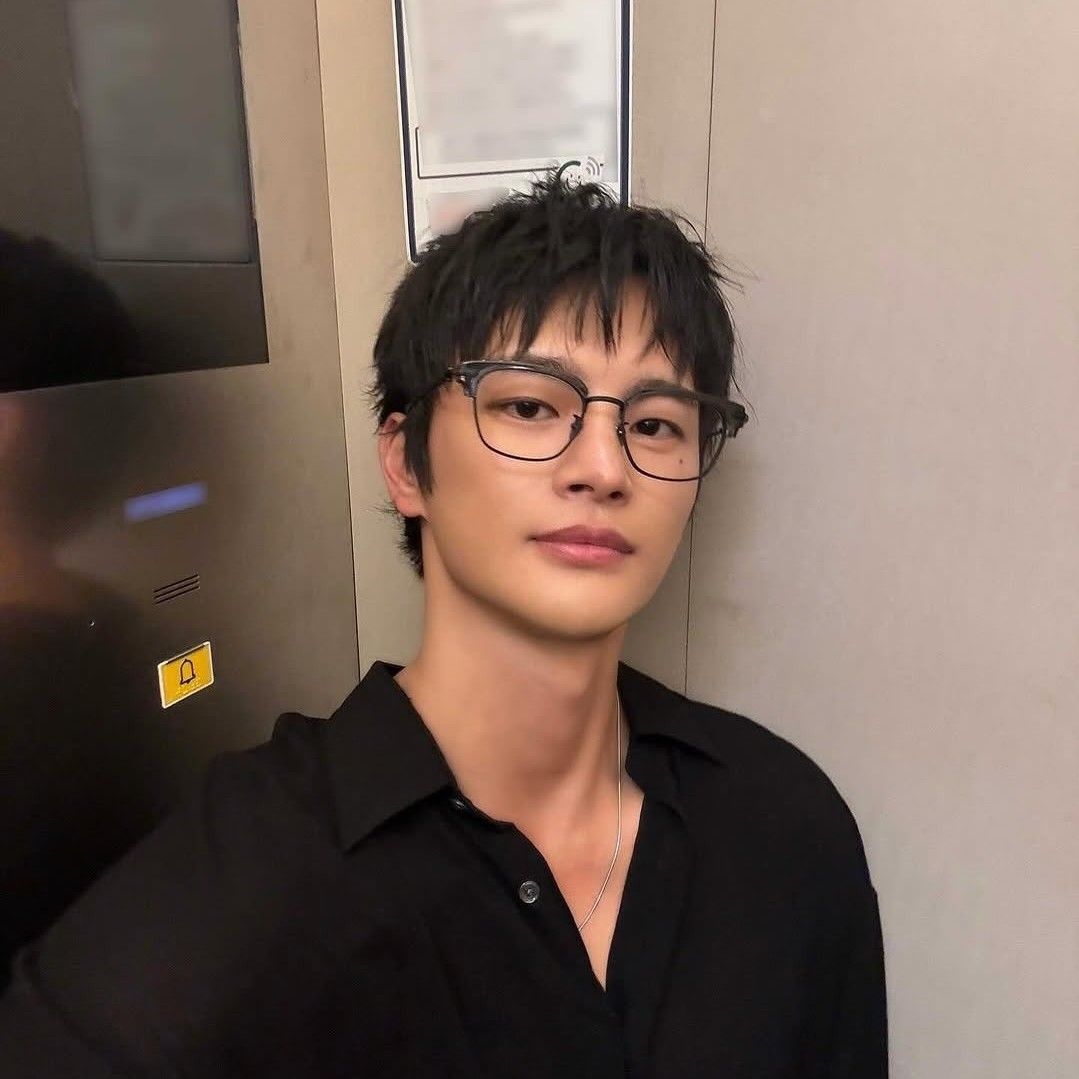 Recent activity shot of Seo Inguk
