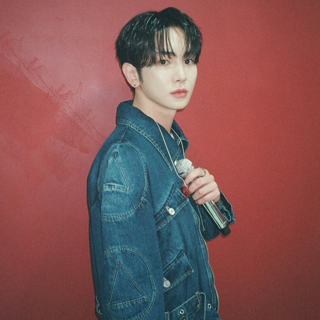 A moment captured by a fan of Key