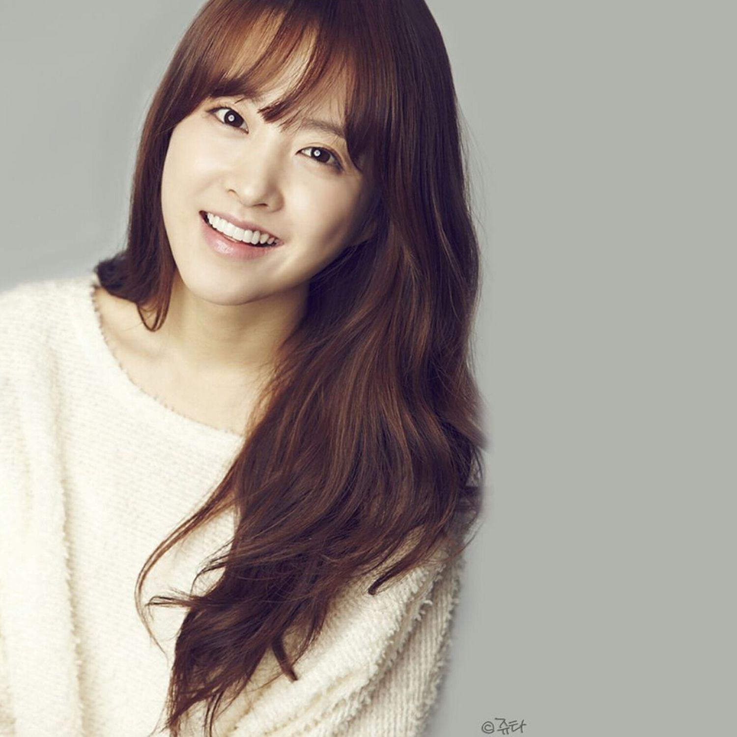 Behind-the-scenes cut of Park Boyoung