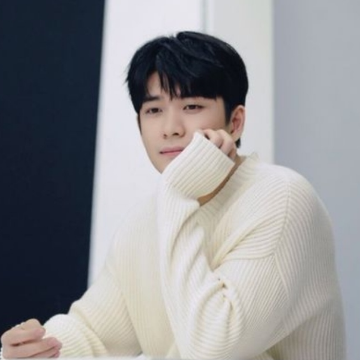 A moment captured by a fan of Kang Taeoh