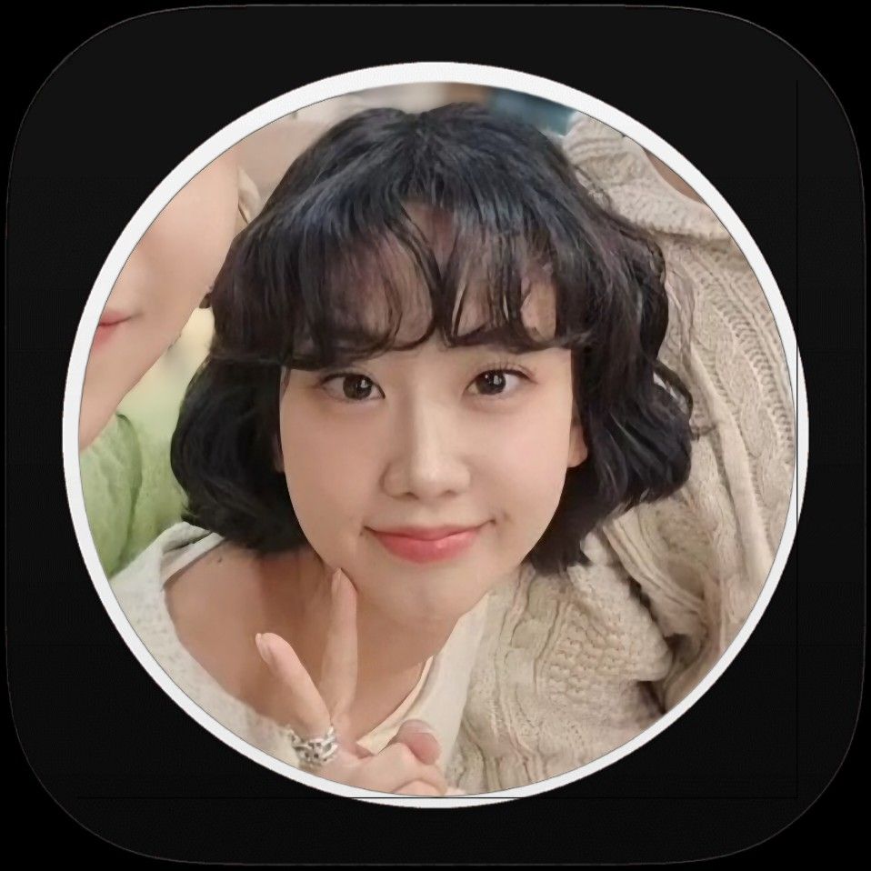 Latest photo of Kang Hyeyeon