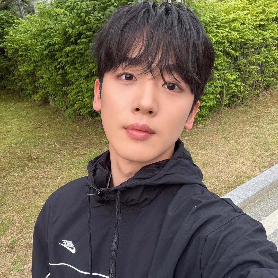 Behind-the-scenes cut of Kim Yohan