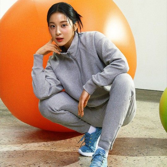 Behind-the-scenes cut of Seol Inah