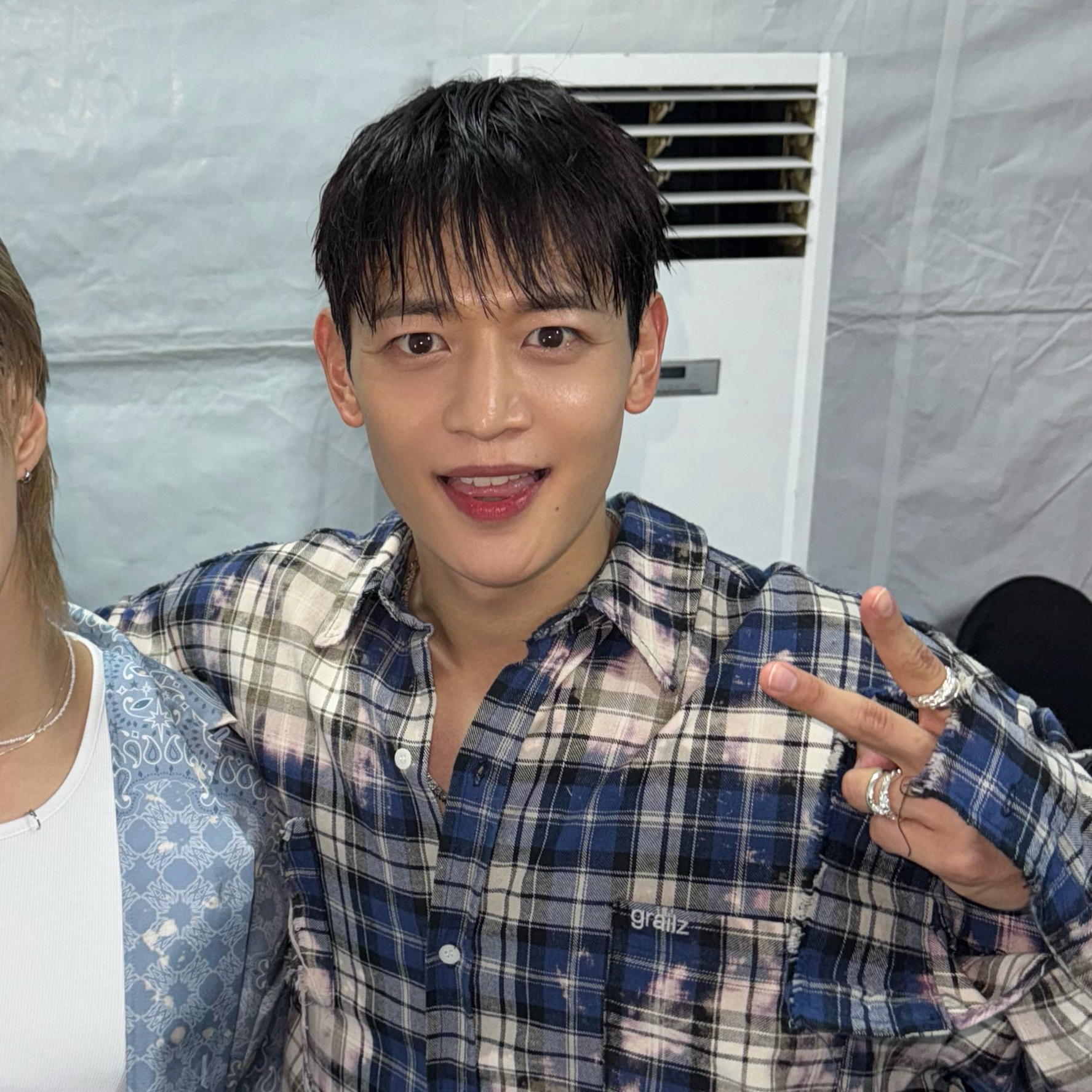Behind-the-scenes cut of Choi Minho