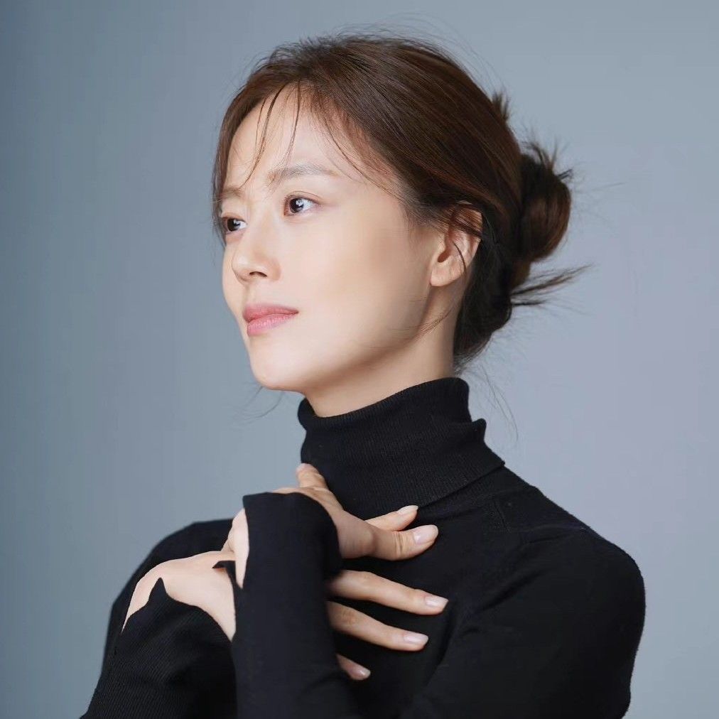 Recent activity shot of Moon Chaewon