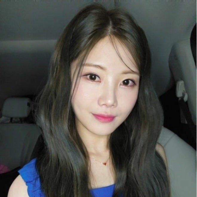 Behind-the-scenes cut of Bae Ahyeon