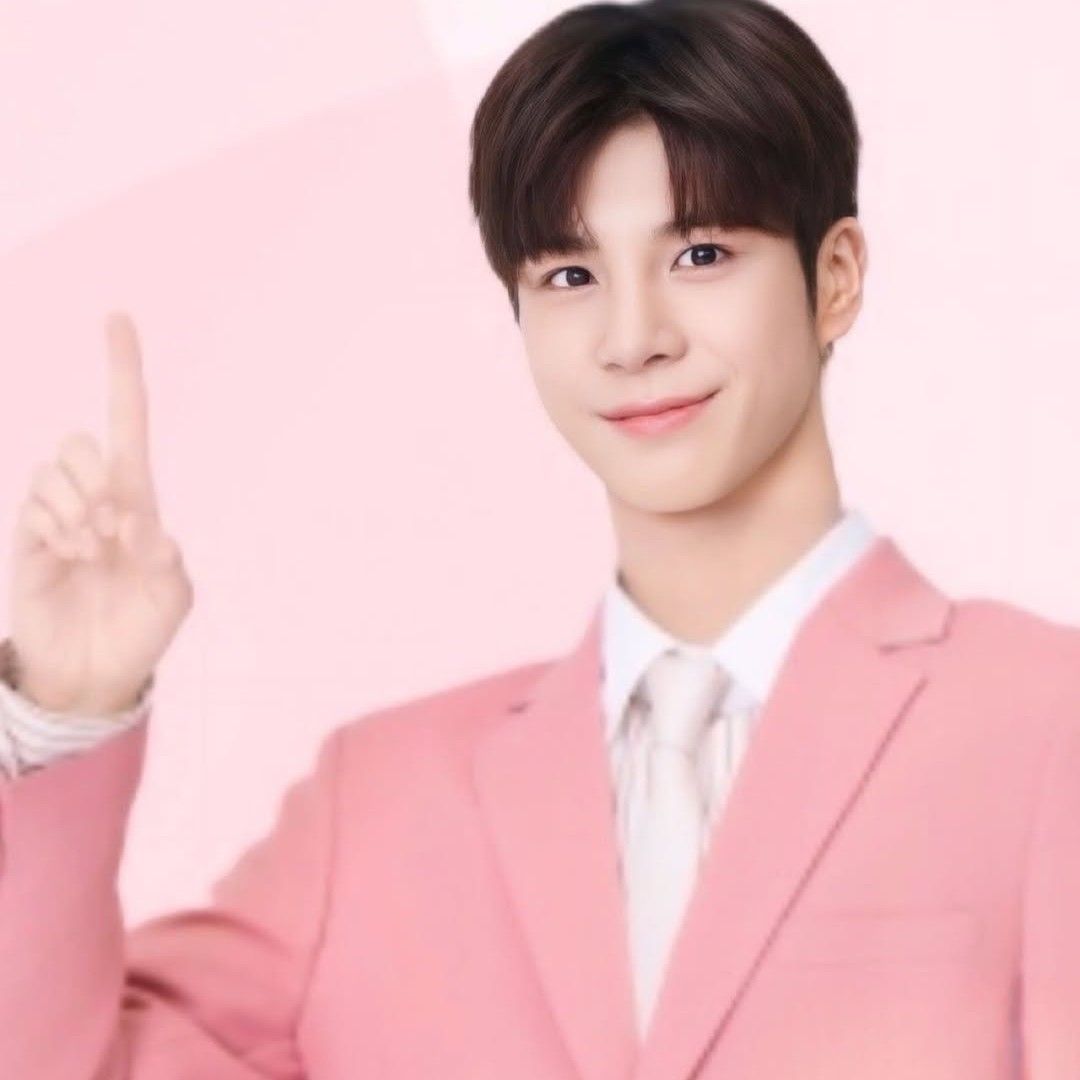 Momen yang diabadikan oleh penggemar Jeong Dongwon