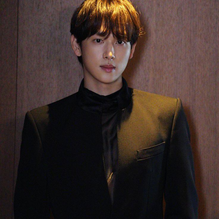 Behind-the-scenes cut of Yim Siwan