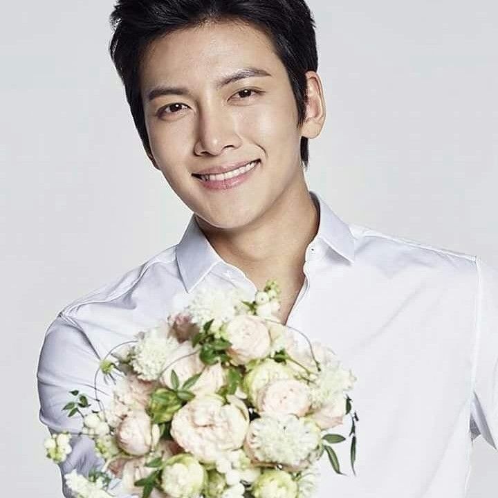 Behind-the-scenes cut of Ji Changwook