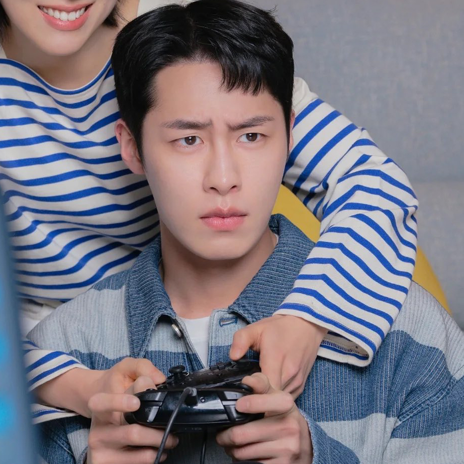 Recent activity shot of Lee Jaewook