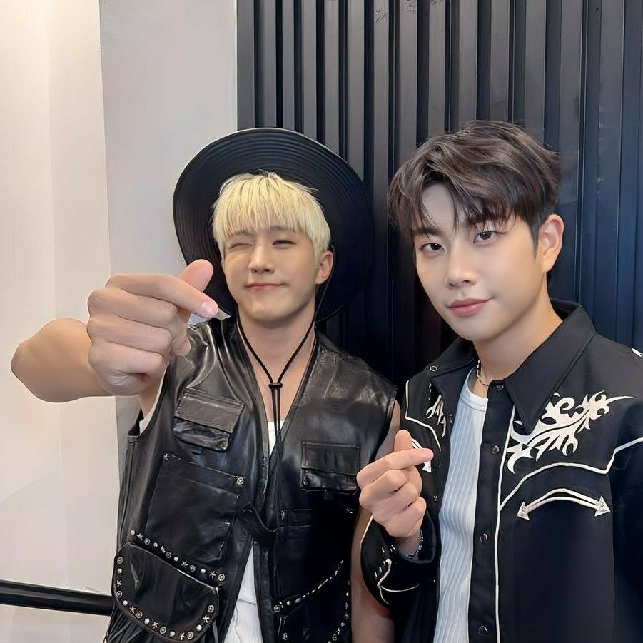 Latest photo of Cha Eunwoo