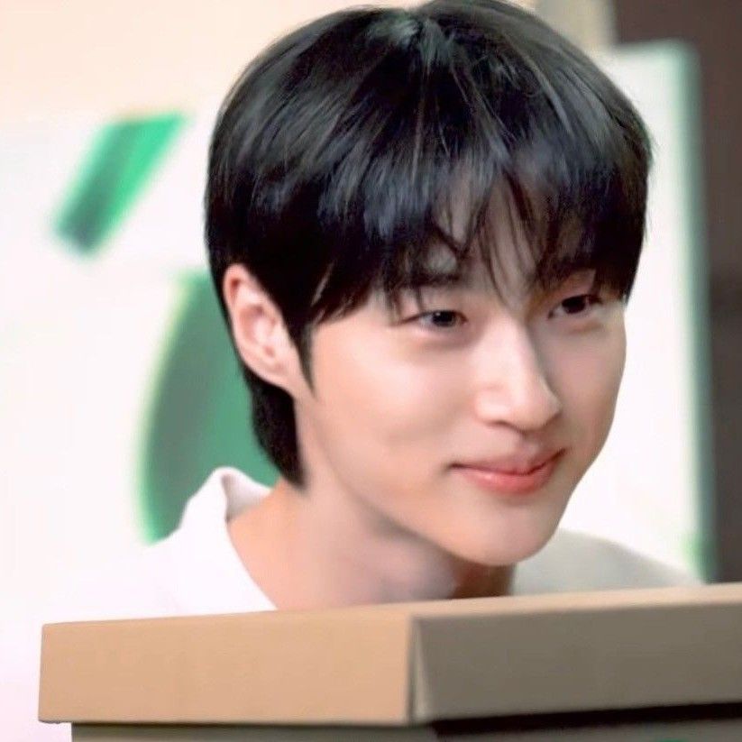 변우석의 비하인드 컷