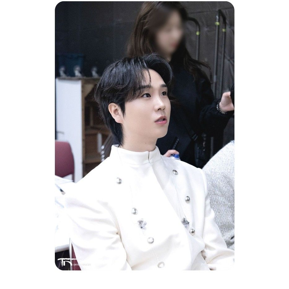 Latest photo of Song Minjun